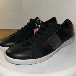 🆕Skechers Sneakers